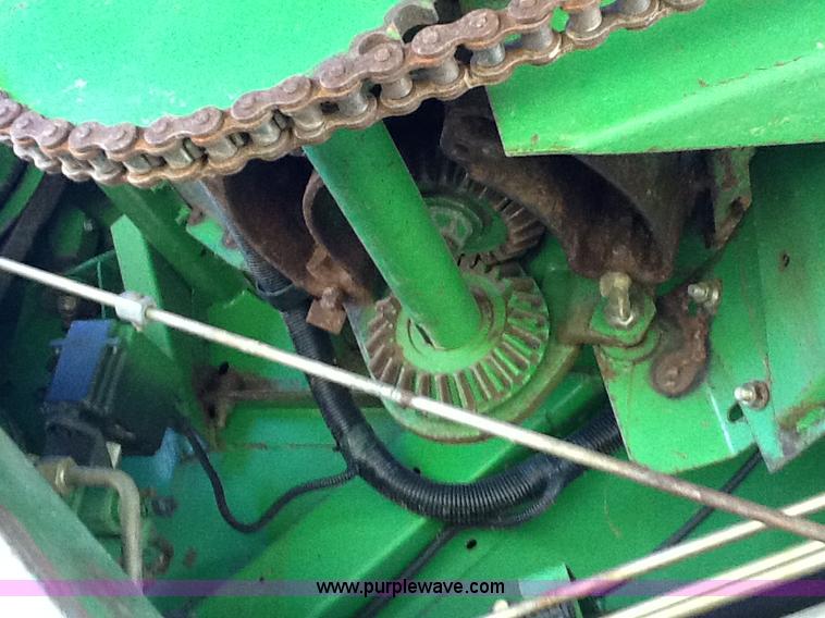 image for item B1499 1994 John Deere 9600 combine