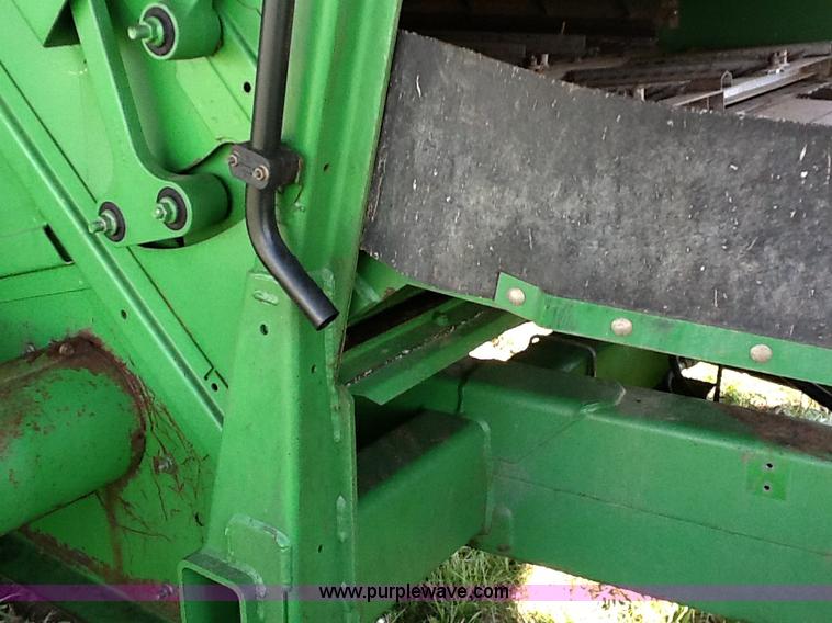 image for item B1499 1994 John Deere 9600 combine
