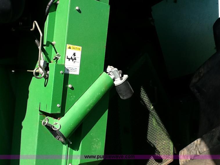 image for item B1499 1994 John Deere 9600 combine