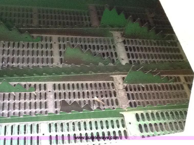 image for item B1499 1994 John Deere 9600 combine