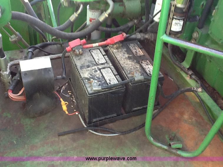 image for item B1499 1994 John Deere 9600 combine