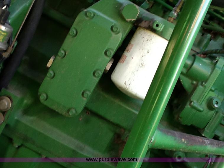 image for item B1499 1994 John Deere 9600 combine