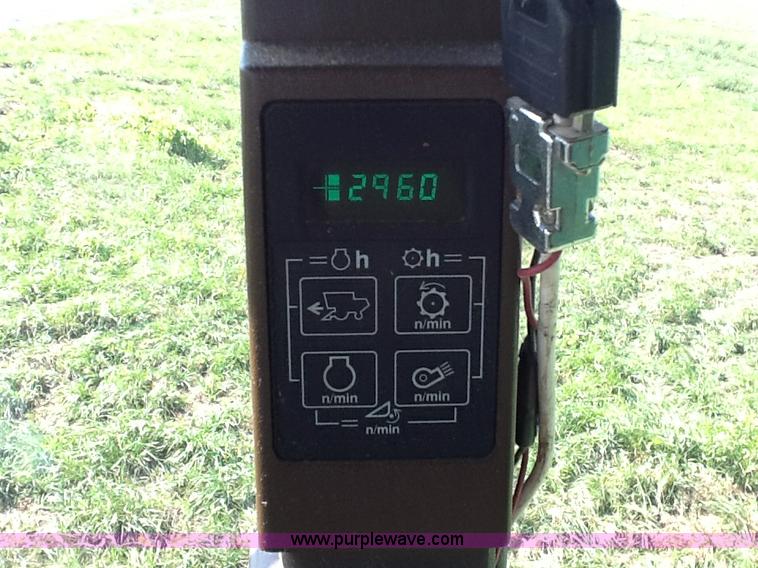 image for item B1499 1994 John Deere 9600 combine