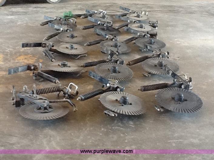 image for item B1502 (15) side dress fertilizer coulter assemblies