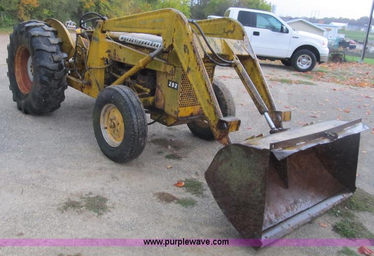 image for item B2928 1959 Massey-Ferguson 202 Industrial Work Bull tractor