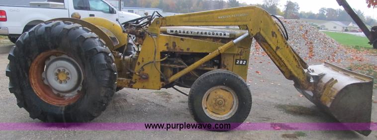 image for item B2928 1959 Massey-Ferguson 202 Industrial Work Bull tractor