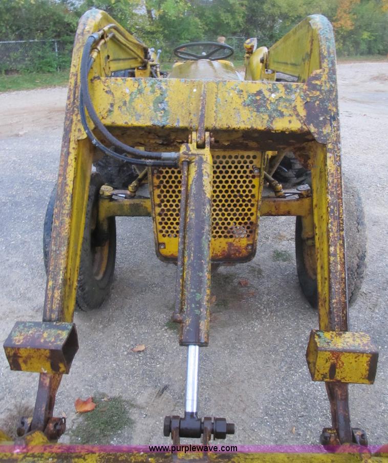 image for item B2928 1959 Massey-Ferguson 202 Industrial Work Bull tractor