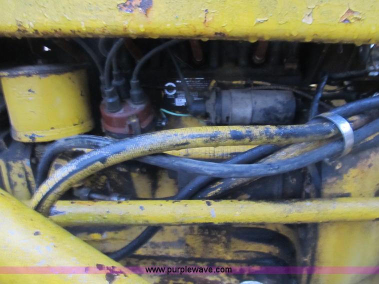 image for item B2928 1959 Massey-Ferguson 202 Industrial Work Bull tractor