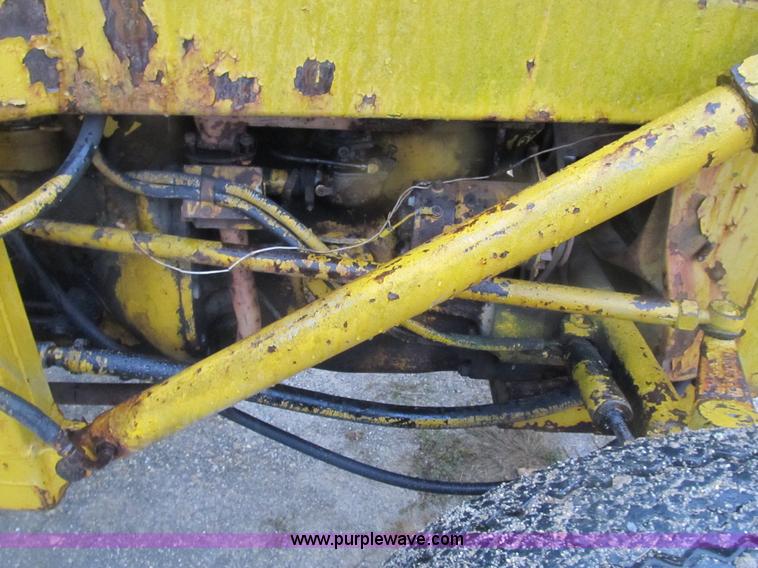 image for item B2928 1959 Massey-Ferguson 202 Industrial Work Bull tractor