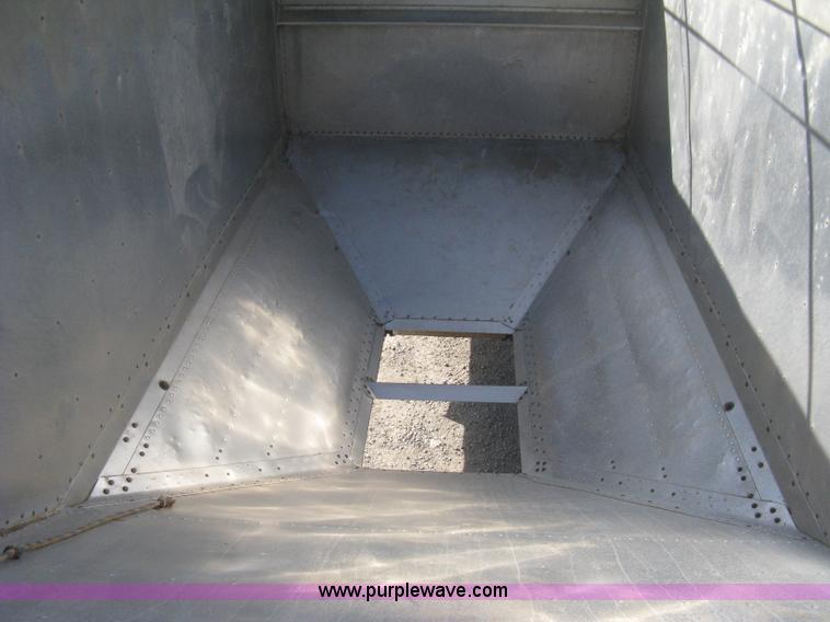 image for item B8262 1997 Timpte spread-axle hopper bottom trailer