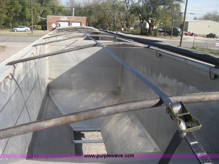 image for item B8262 1997 Timpte spread-axle hopper bottom trailer