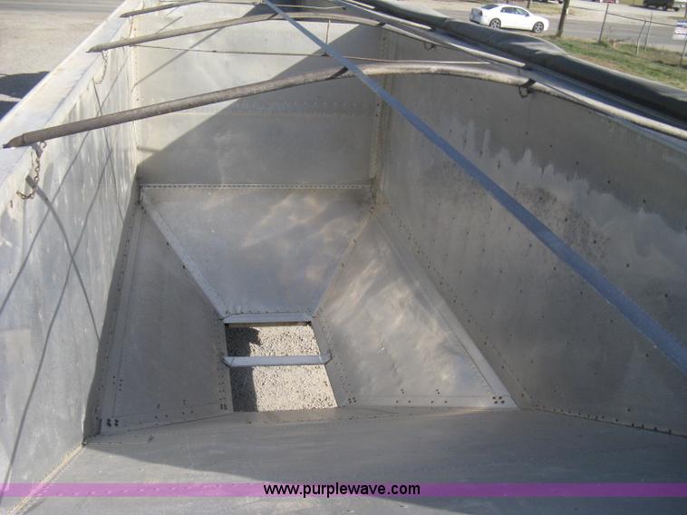 image for item B8262 1997 Timpte spread-axle hopper bottom trailer