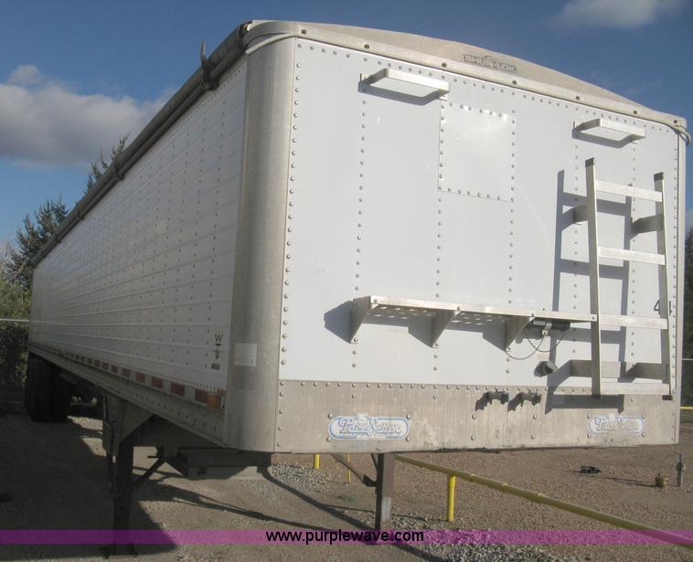image for item B8271 1994 Wilson DWH-400 hopper bottom aluminum trailer