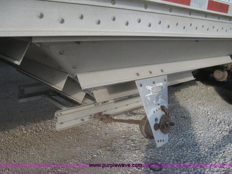 image for item B8271 1994 Wilson DWH-400 hopper bottom aluminum trailer