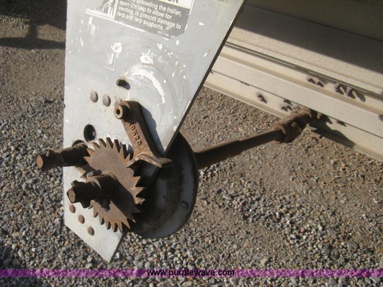 image for item B8271 1994 Wilson DWH-400 hopper bottom aluminum trailer