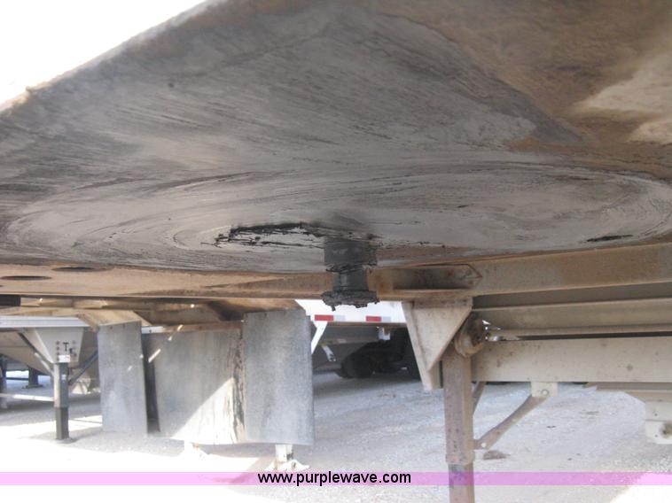 image for item B8271 1994 Wilson DWH-400 hopper bottom aluminum trailer