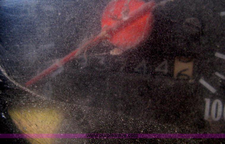 image for item B8276 1979 GMC 6000 V-Eight grain truck