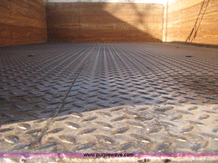 image for item B8276 1979 GMC 6000 V-Eight grain truck