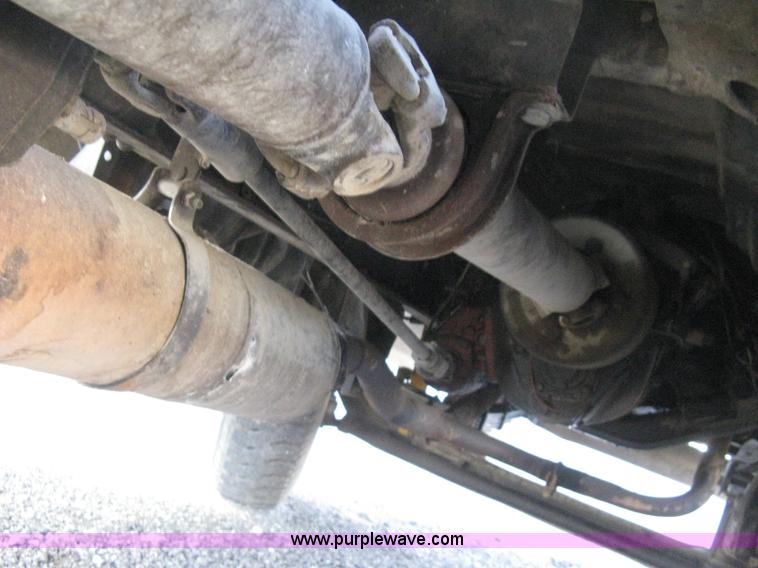 image for item B8276 1979 GMC 6000 V-Eight grain truck