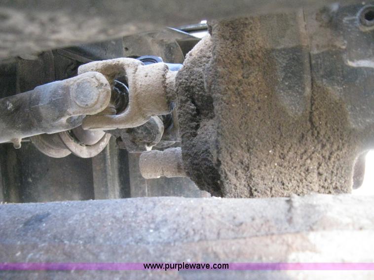 image for item B8276 1979 GMC 6000 V-Eight grain truck