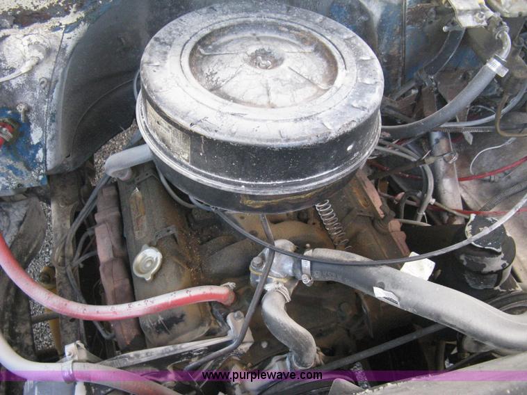 image for item B8276 1979 GMC 6000 V-Eight grain truck