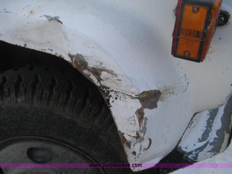 image for item B8276 1979 GMC 6000 V-Eight grain truck