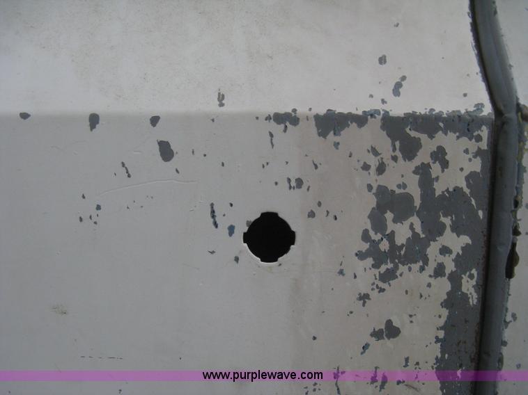 image for item B8276 1979 GMC 6000 V-Eight grain truck