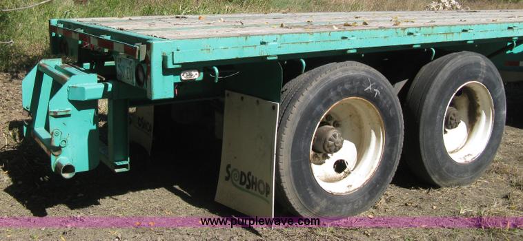 image for item B8289 1984 Fruehauf flatbed trailer
