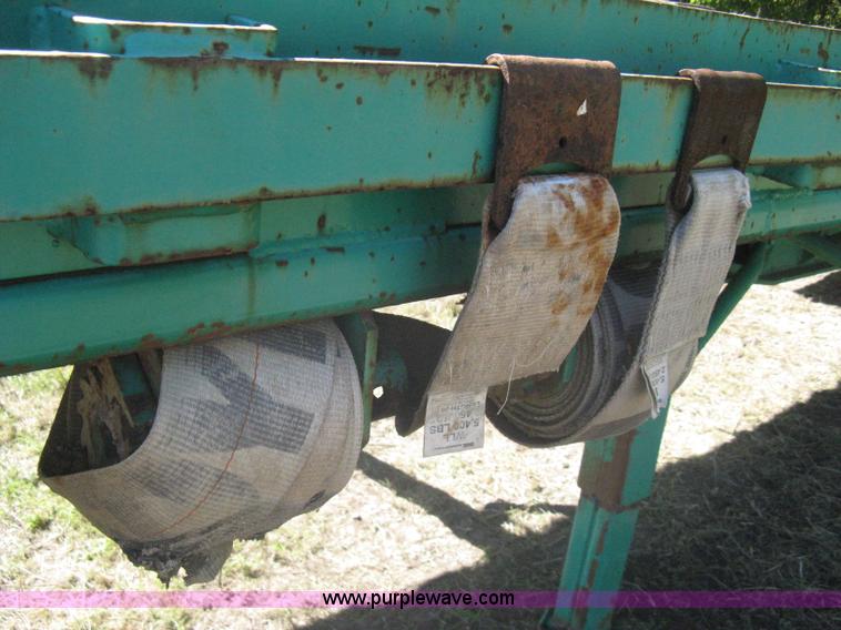 image for item B8289 1984 Fruehauf flatbed trailer