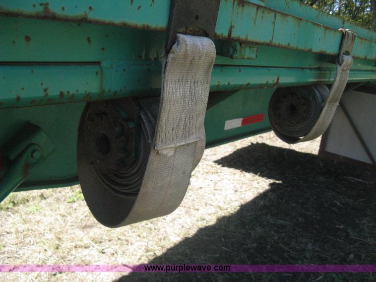 image for item B8289 1984 Fruehauf flatbed trailer