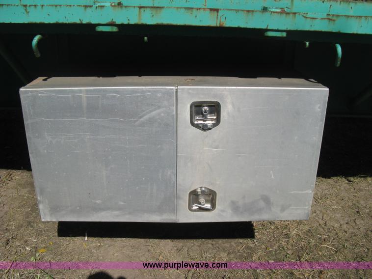 image for item B8289 1984 Fruehauf flatbed trailer