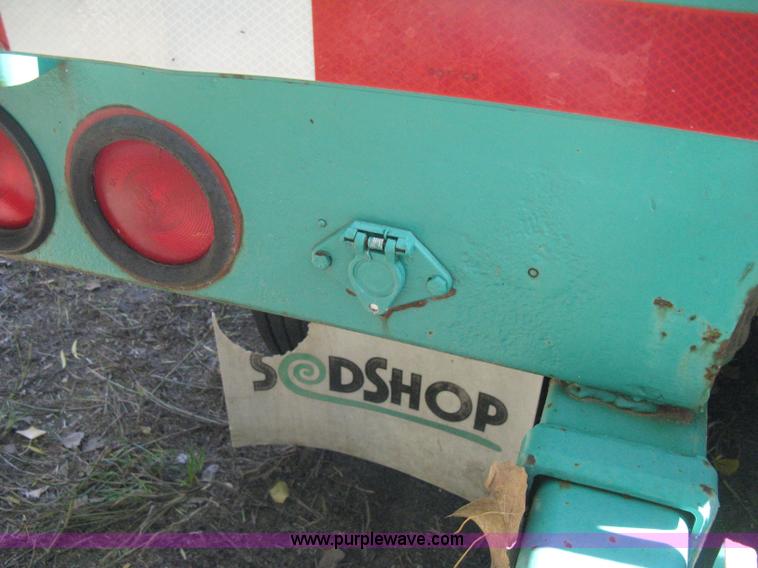 image for item B8289 1984 Fruehauf flatbed trailer