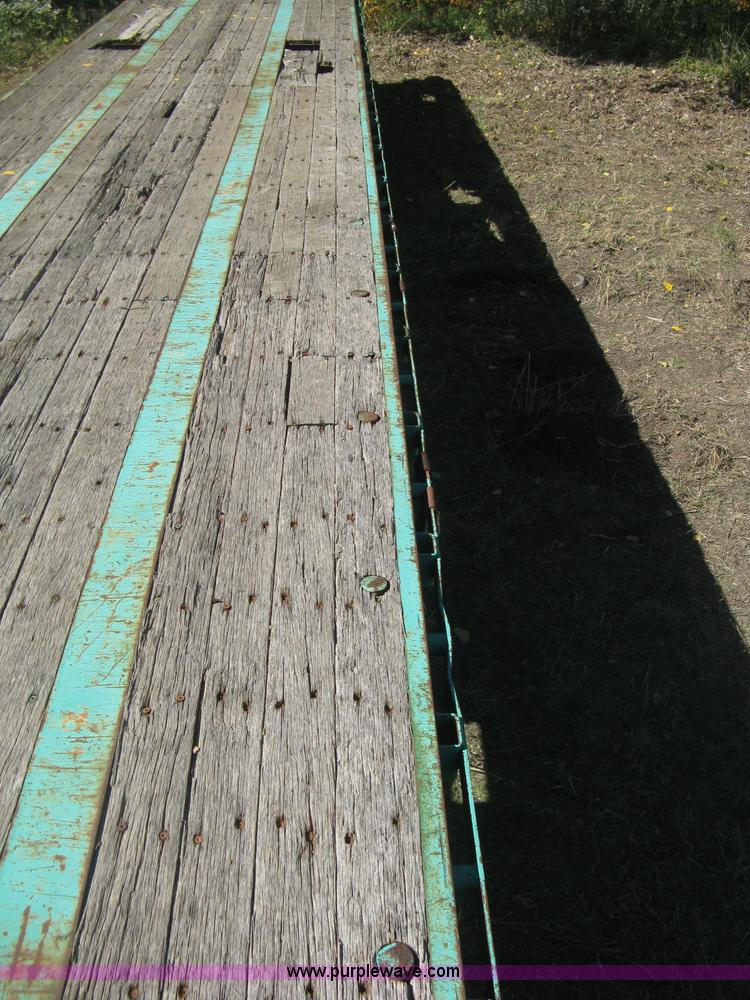 image for item B8289 1984 Fruehauf flatbed trailer