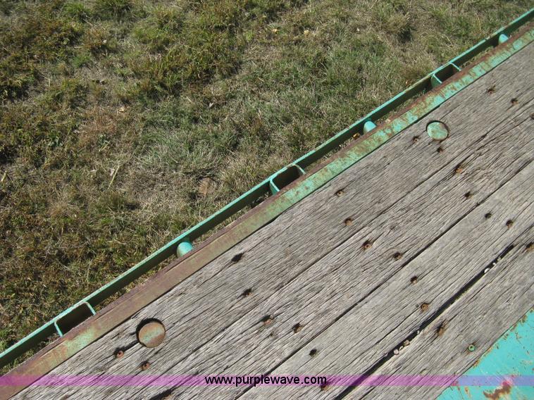 image for item B8289 1984 Fruehauf flatbed trailer