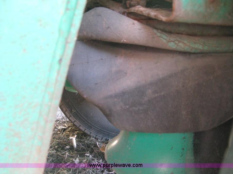 image for item B8289 1984 Fruehauf flatbed trailer