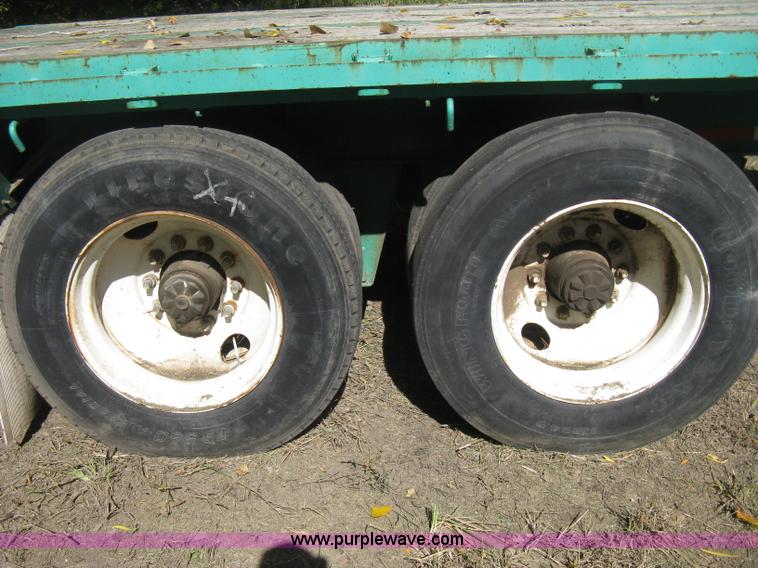 image for item B8289 1984 Fruehauf flatbed trailer