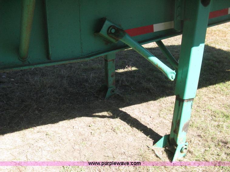 image for item B8289 1984 Fruehauf flatbed trailer