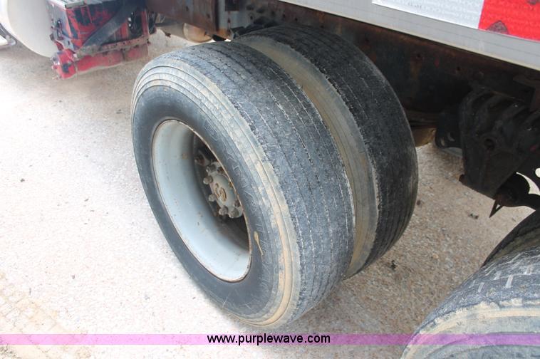 image for item C2681 1991 Volvo White GMC Aero WCA fertilizer tender truck