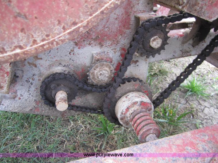 image for item D5692 New Holland 351 grinder/mixer