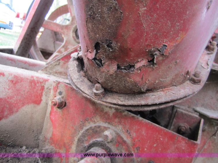 image for item D5692 New Holland 351 grinder/mixer