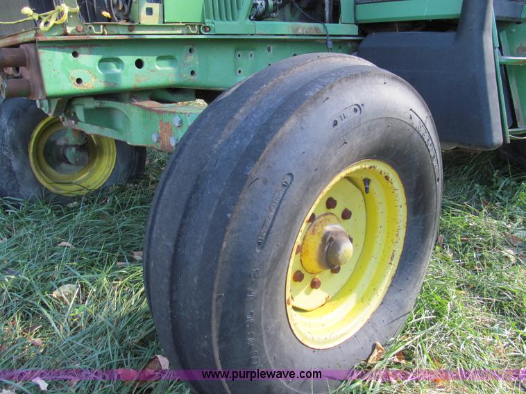 image for item E3533 1994 John Deere 6400 tractor