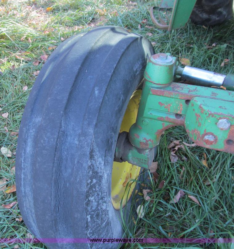 image for item E3533 1994 John Deere 6400 tractor