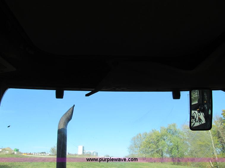 image for item E3534 1994 John Deere 6400 tractor