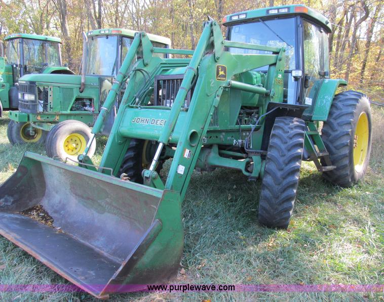 image for item E3535 1994 John Deere 7200 MFWD tractor