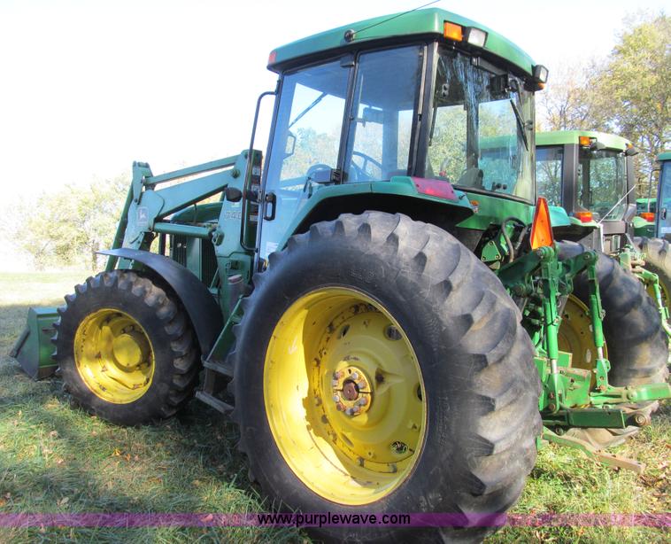 image for item E3535 1994 John Deere 7200 MFWD tractor