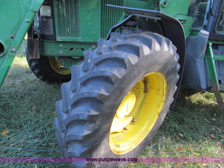 image for item E3535 1994 John Deere 7200 MFWD tractor