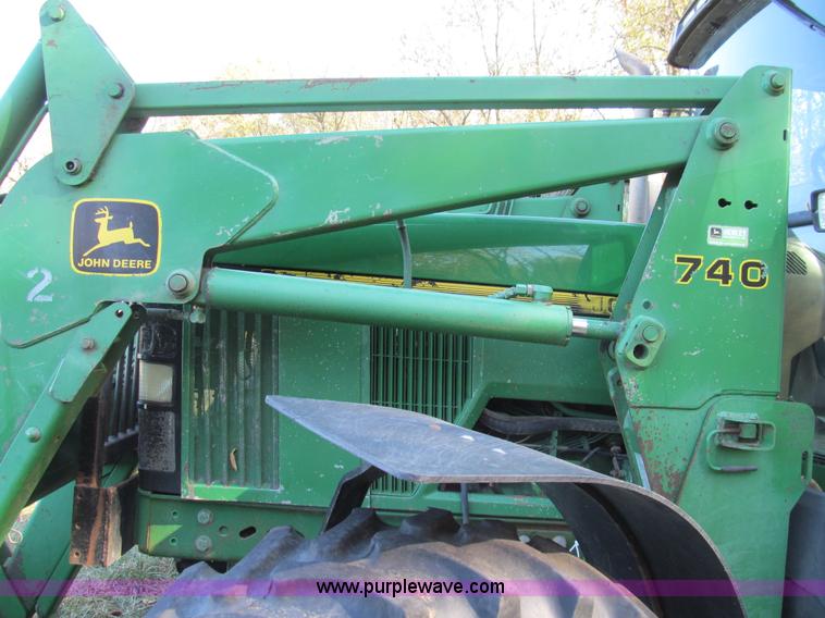 image for item E3535 1994 John Deere 7200 MFWD tractor