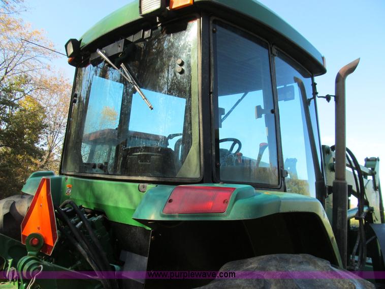 image for item E3535 1994 John Deere 7200 MFWD tractor