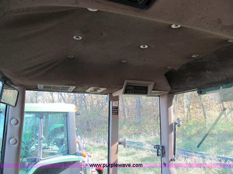 image for item E3535 1994 John Deere 7200 MFWD tractor