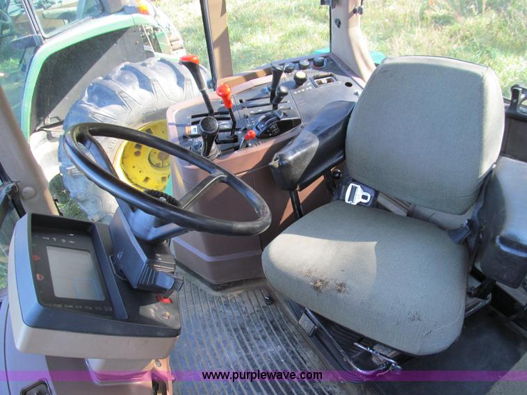 image for item E3535 1994 John Deere 7200 MFWD tractor